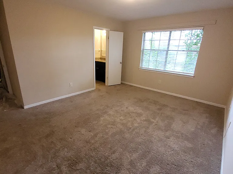 4210 Langley Ave — Photo 13