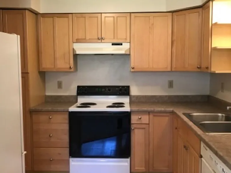767 Meadows Dr #1 — Photo 4