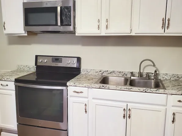 64 Arch St #2, Glen Lyon, PA 18617