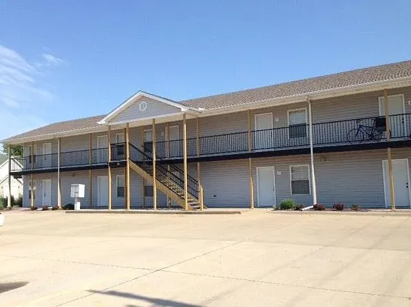 16 W 11th Ave #4, Emporia, KS 66801