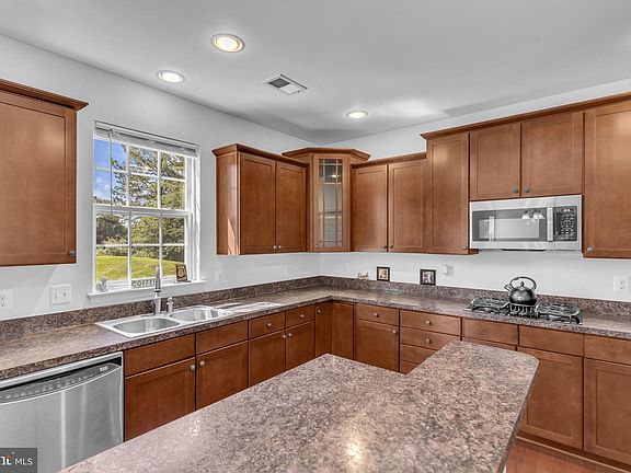 2nd image of 21305 Lookout Dr