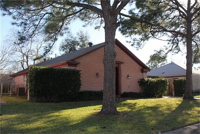 1st image of 9906 Antrim Ln