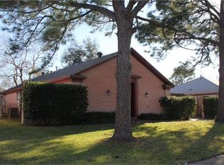 9906 Antrim Ln, La Porte, TX 77571