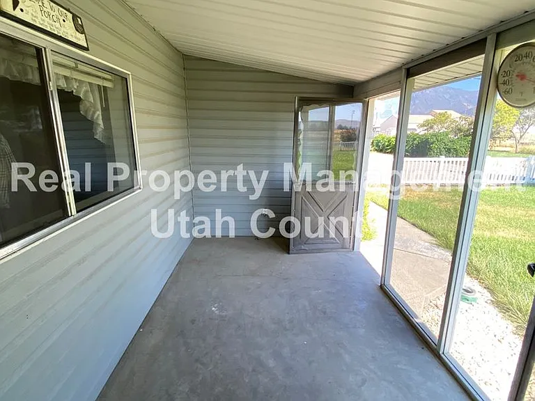 1285 W Utah Ave — Photo 36