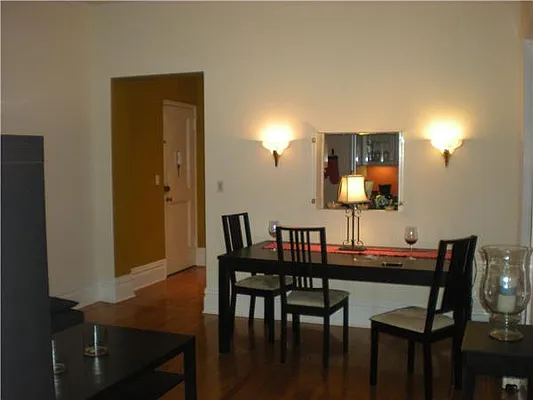 Rented by R New York | media 21