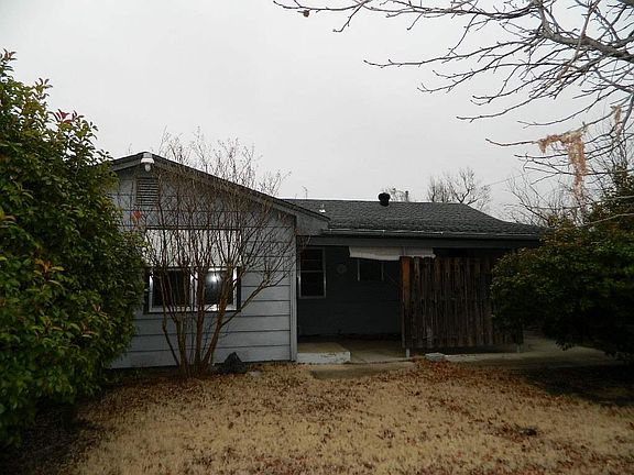 4th image of 2906 NW 18th St