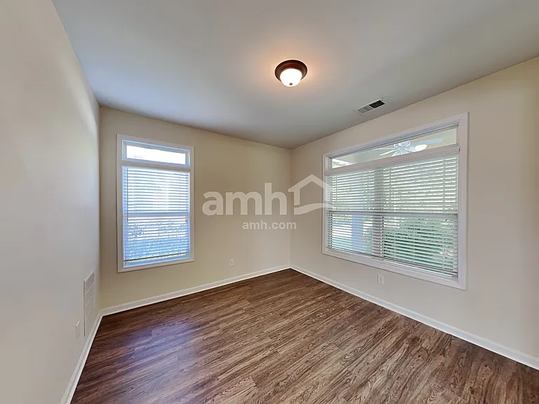 302 Harmony Lake Dr — Photo 9