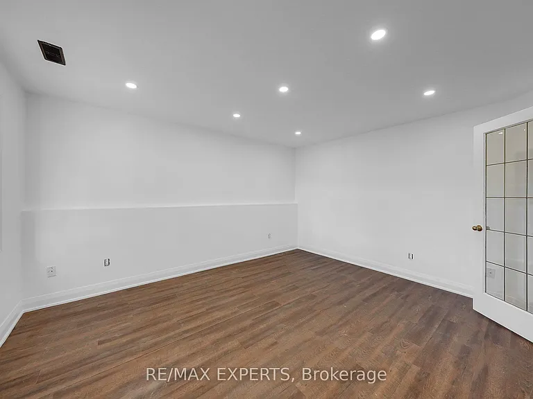 97 Franklin St #BASEMENT — Photo 7