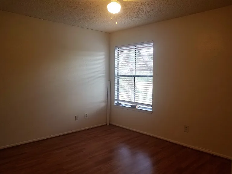 3772 Idlebrook Cir #212 — Photo 8