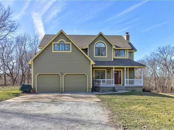 4027 Country Squire Rd, Oak Grove, MO 64075