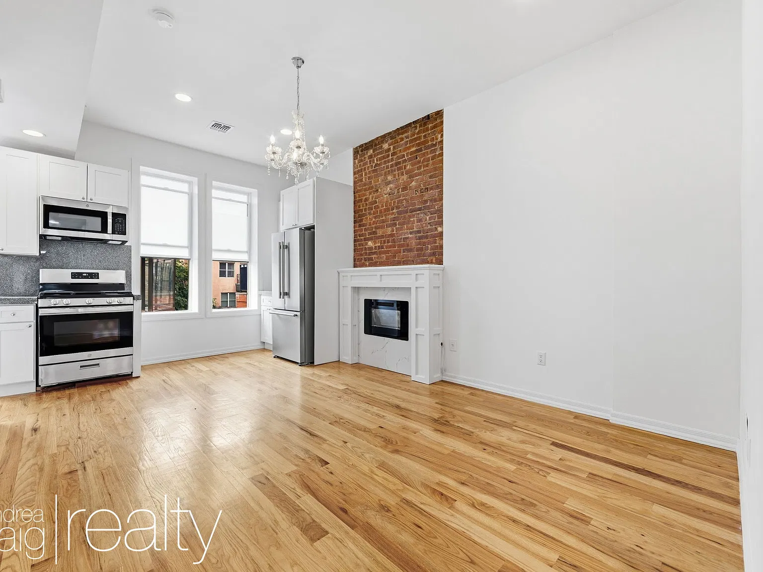 400 Washington Avenue — Photo 1