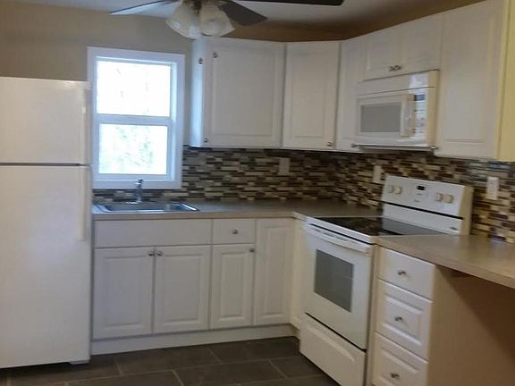 4th image of 400 W Jackson Blvd APT 5