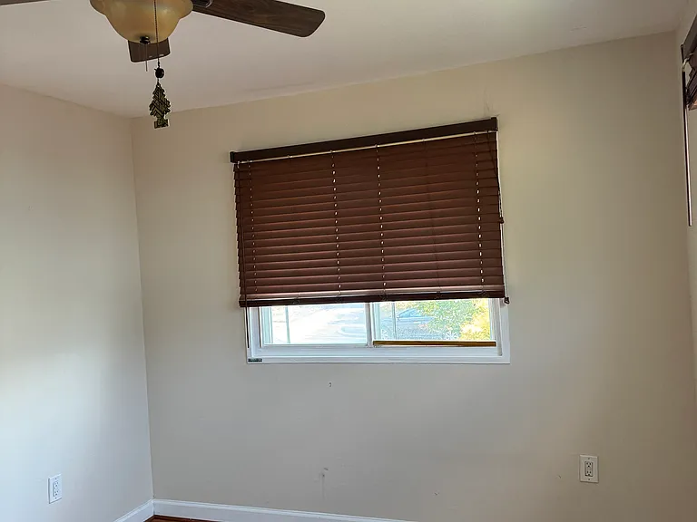 506 N Owen St — Photo 8