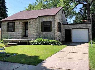 921 Bond St, Green Bay, WI 54303