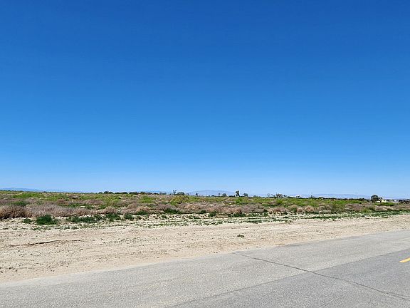 4th image of 11000 E Avenue K #4