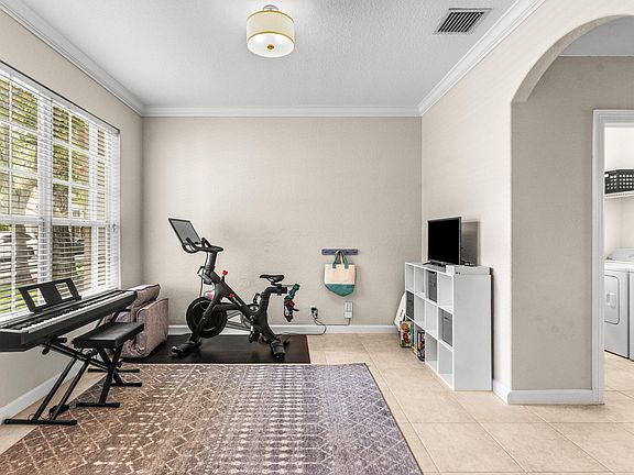 4th image of 8215 Calterra Drive