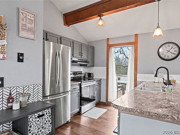 3rd image of 124 Reddington Rd