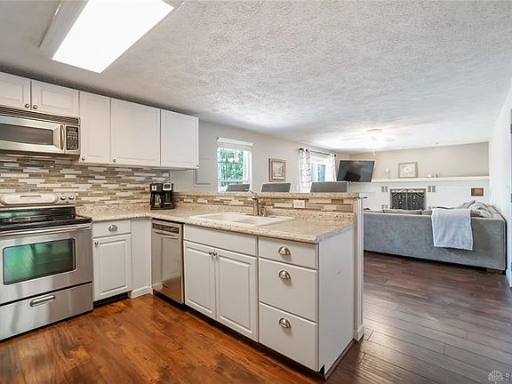 5th image of 7601 Blossomview Ct