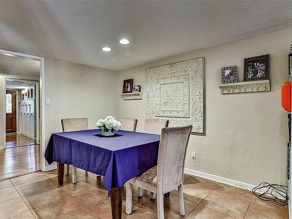 4th image of 318 Woodhurst Dr