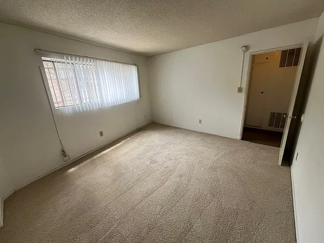 3357 Oakhurst Ave. — Photo 9
