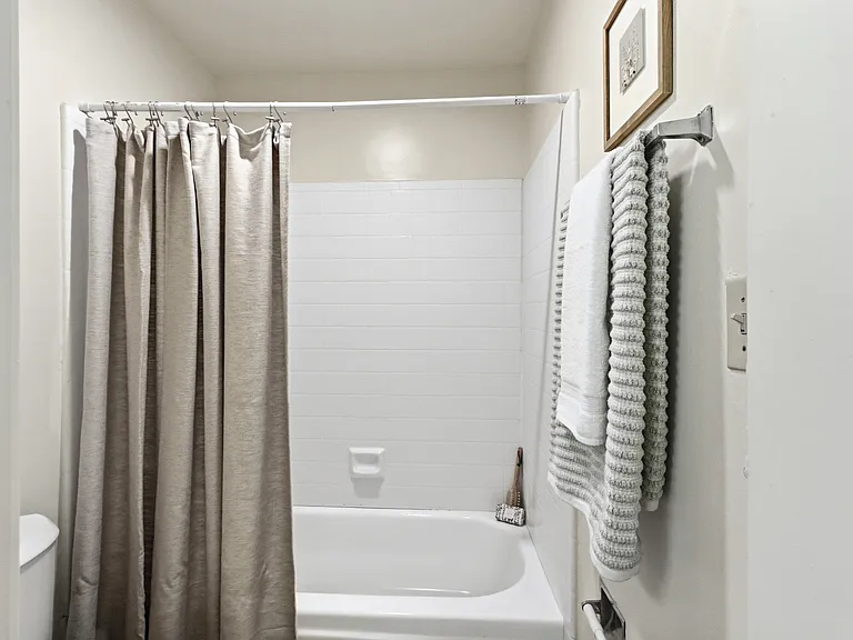 Chestnut Place — Photo 14