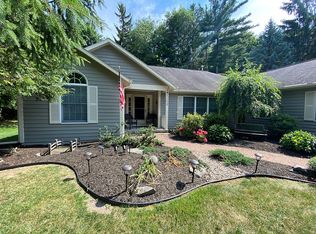 103 Topaz Trl, Syracuse, NY 13219