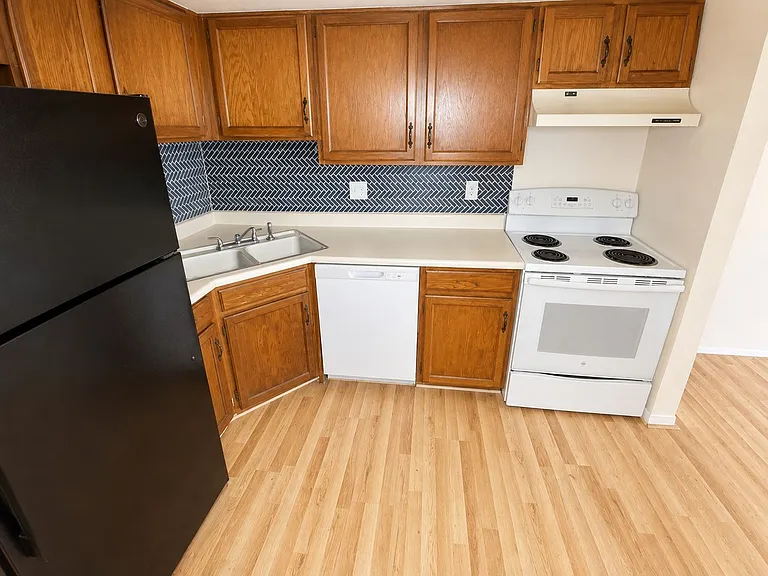 1885 S Quebec Way #B15 — Photo 5