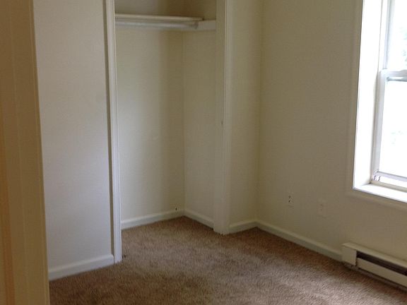 3rd image of 8 Woodland Ave