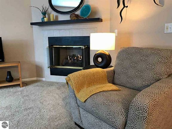 4th image of 3983 Sherwood Forest Dr