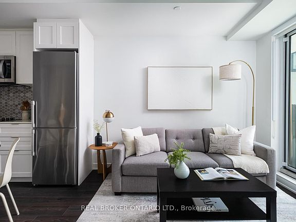 4th image of 543 Richmond St W #528
