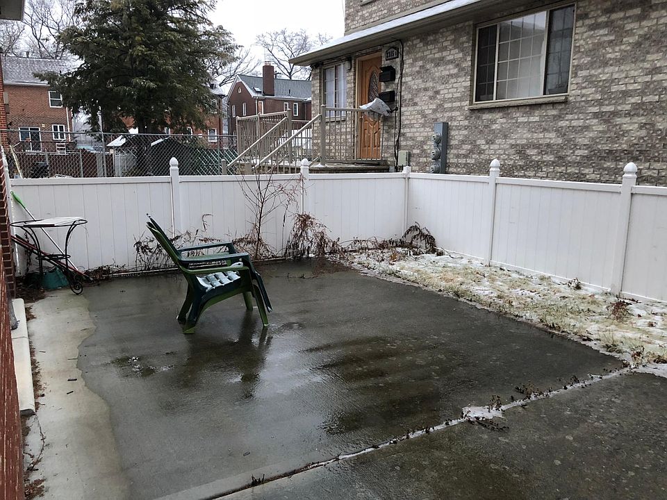 1st image of 2311 Demeyer St