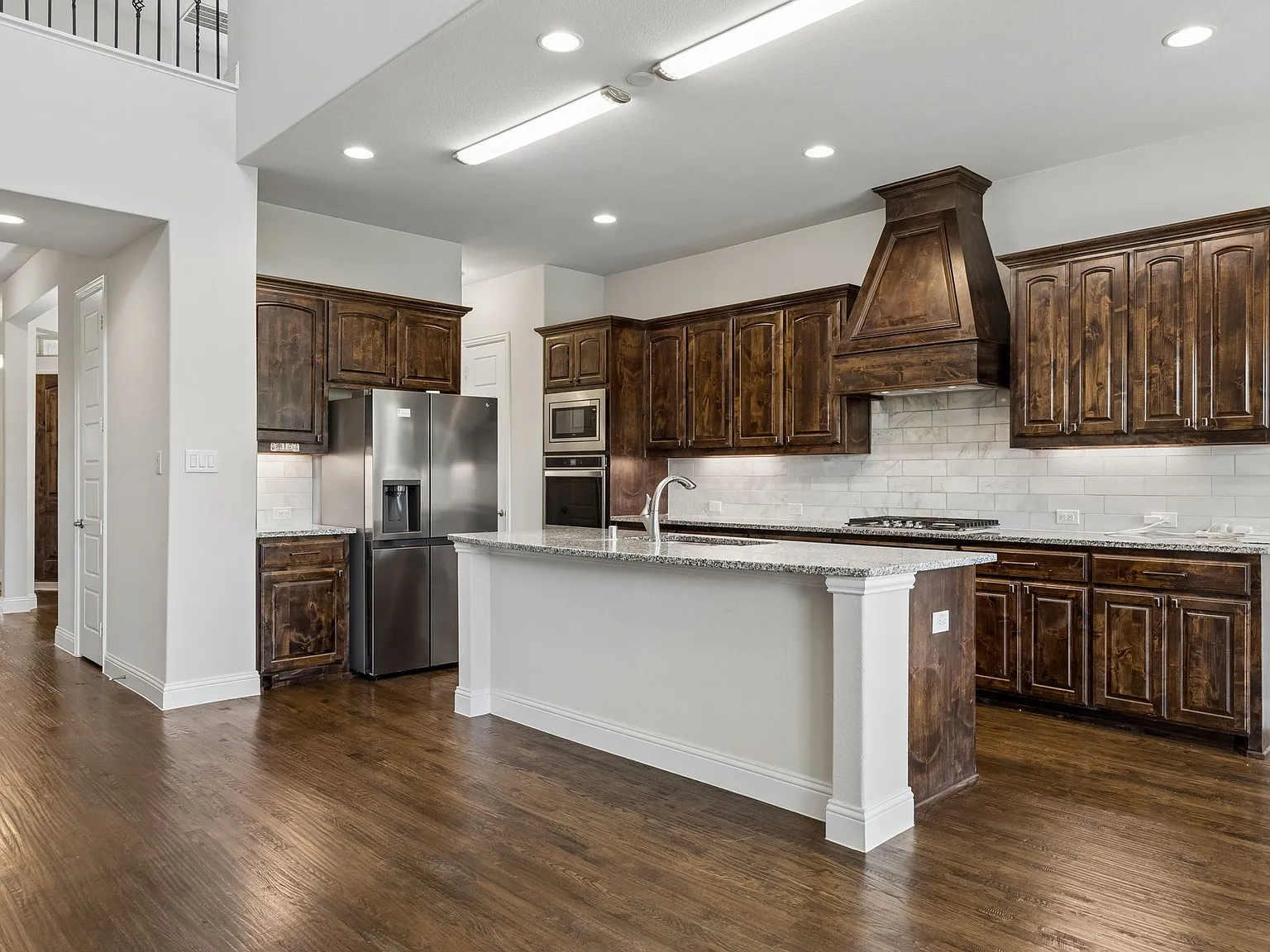 5 bed, 3634 sqft, $3,500 — Photo 4