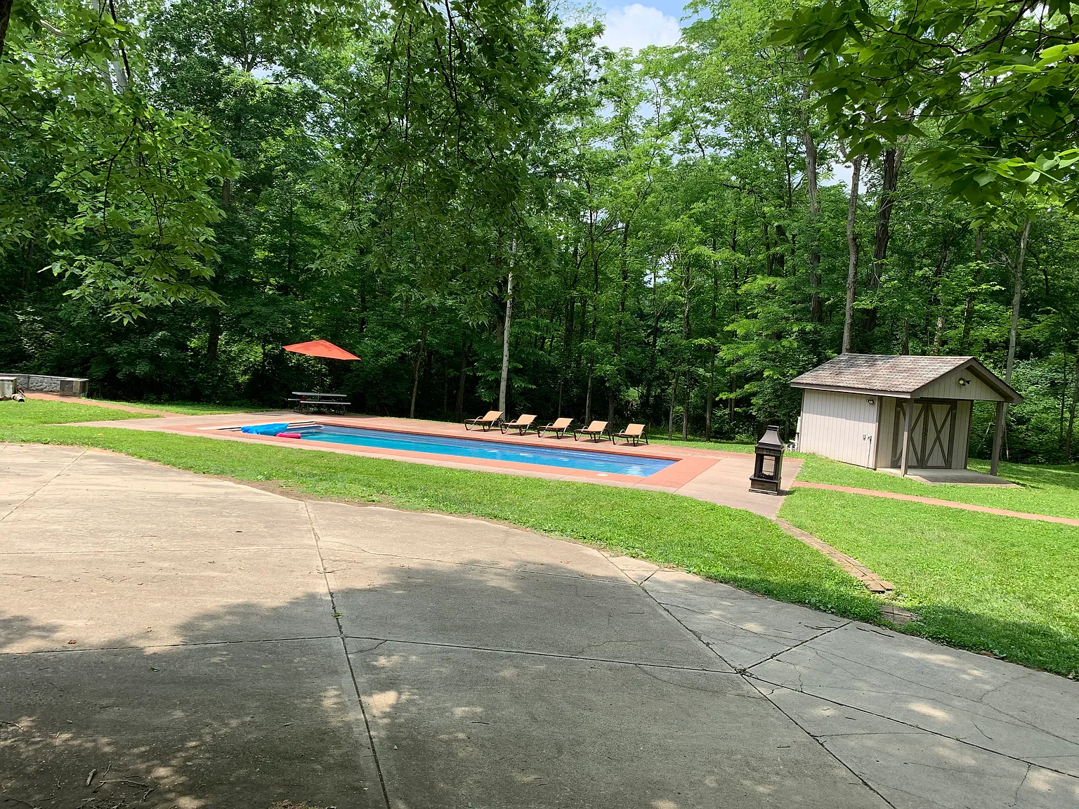 7 bed, 5928 sqft, $8,000 — Photo 4