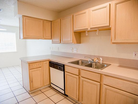 5th image of 117/119 Crest Dr