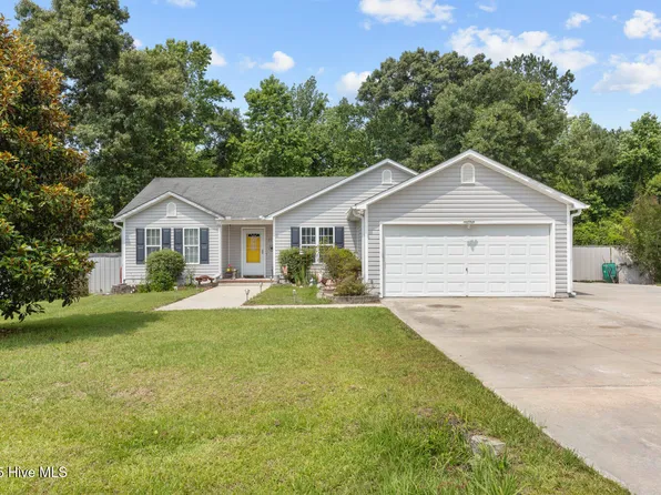 107 Camellia Creek Drive, Richlands, NC 28574