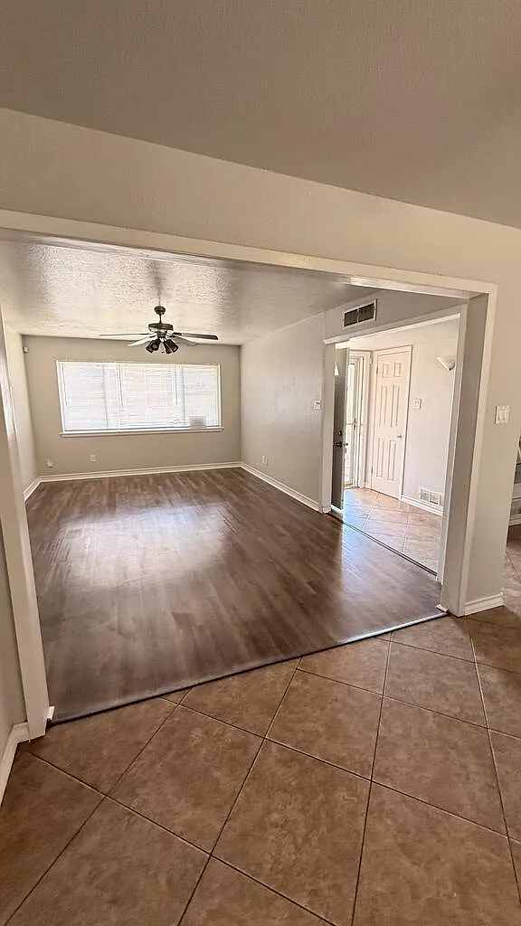3 bed, 2.0 bath, 1348 sqft, $2,200 — Photo 3