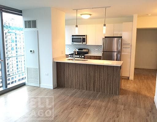 5th image of 353 W Wolf Point Plz #2