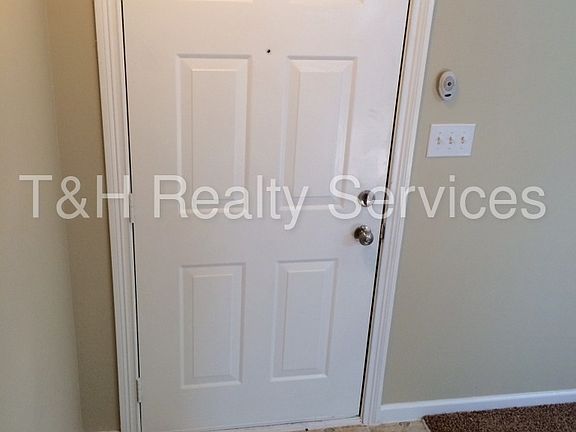 3rd image of 5109 Angelique Dr