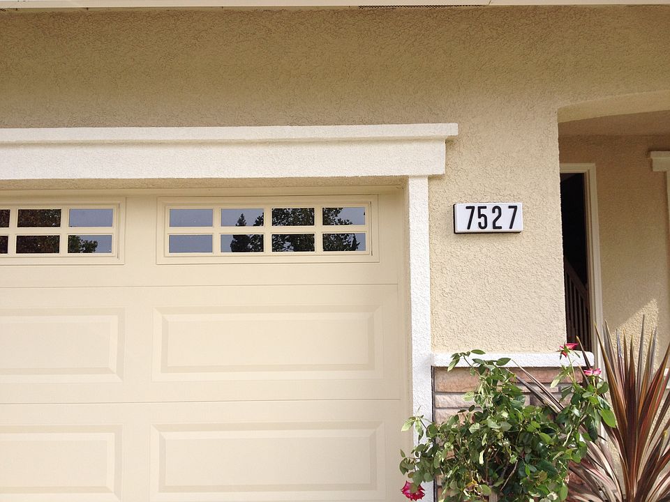 2nd image of 7527 Wainscott Way
