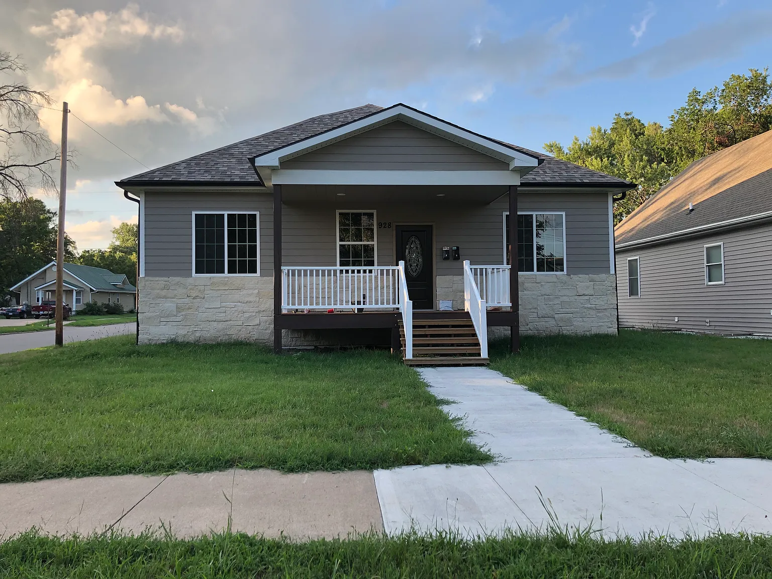 3 bed, 1250 sqft, $1,800 — Photo 4