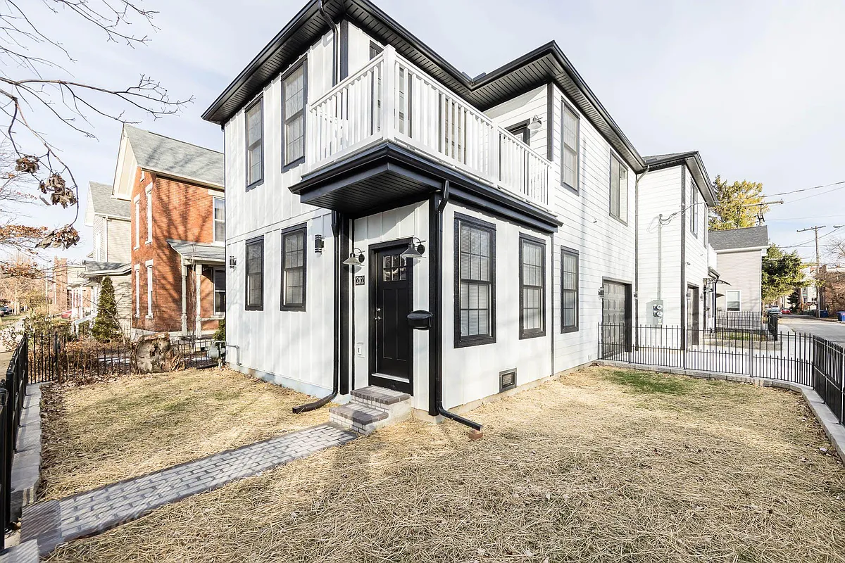 Exterior - 282 S Monroe Ave