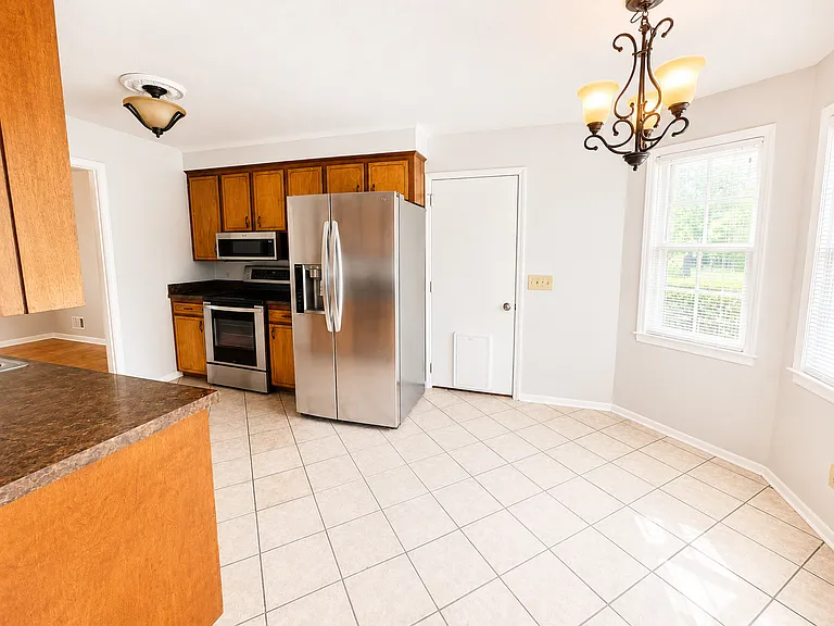 208 Inway Dr — Photo 3