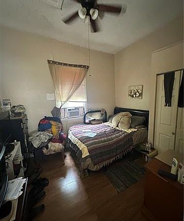 5th image of 2217 Willow St #A