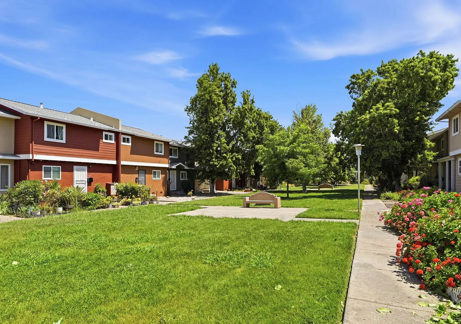 Fully Remodeled 3-Bedroom Townhome Two Car Garage - Available Now — Photo 3