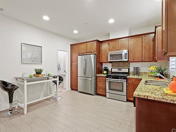 5th image of 676 S Casita St