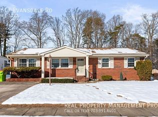 4617 Evansdale Rd, Woodbridge, VA 22193