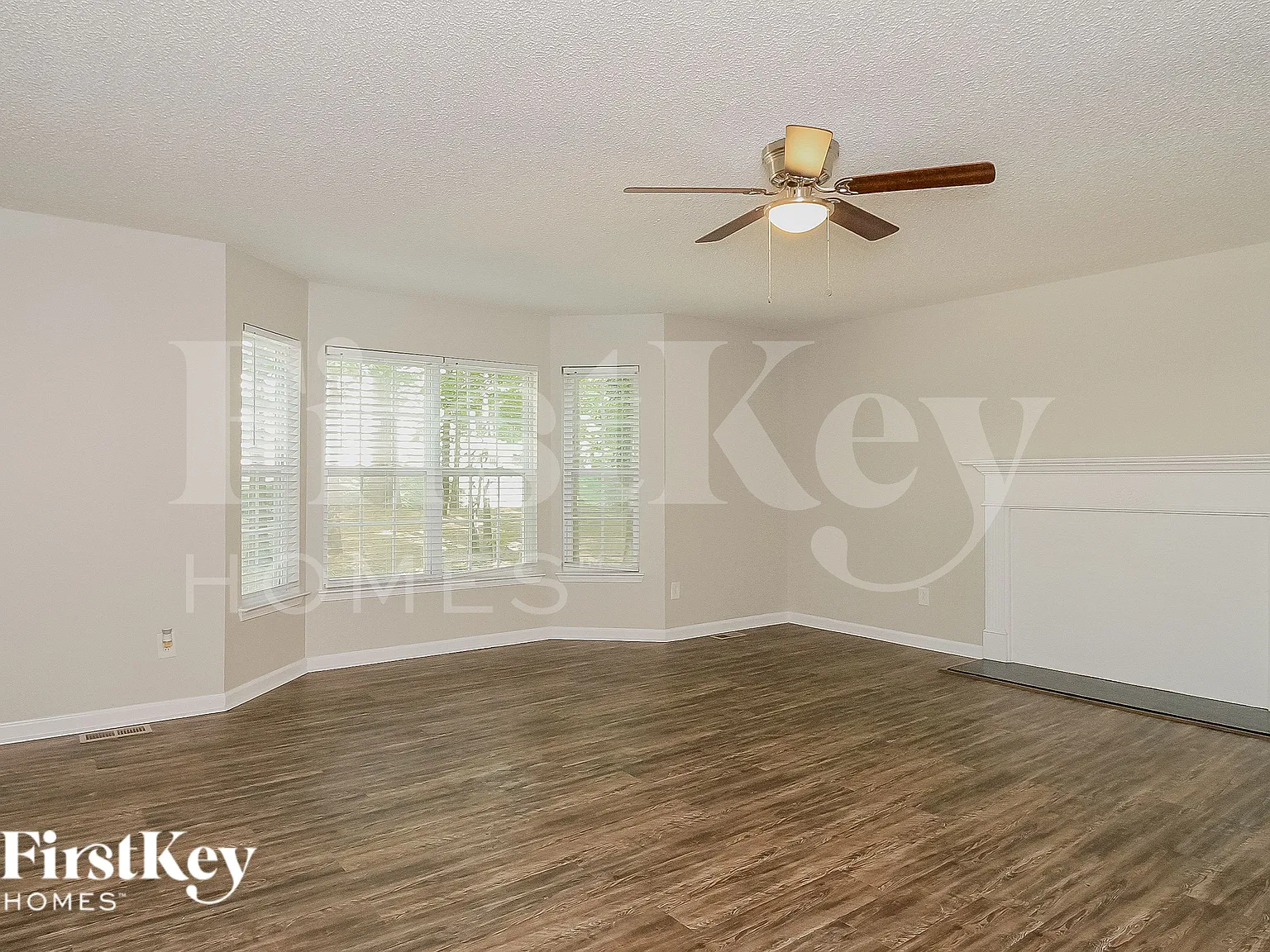 4 bed, 3.5 bath, 2421 sqft, $1,780 — Photo 3