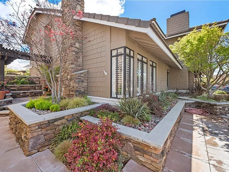 1089 Danielle Dr — Photo 29