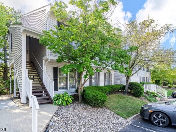 184 Milkweed Ct, Readington Twp., NJ 08887