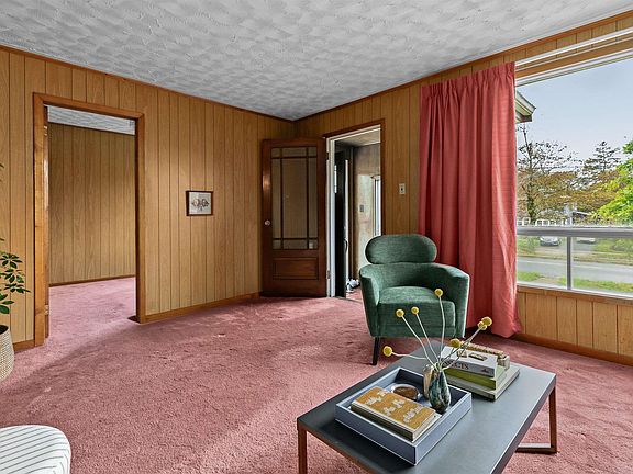 3rd image of 2875 Connaught Ave